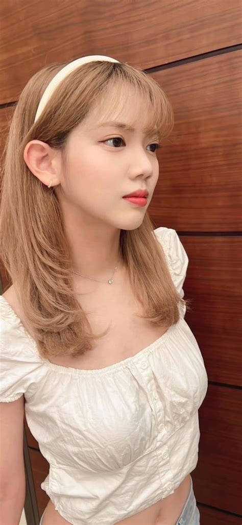 王彩樺19歲女兒「中空露肚」 5萬人刷一排認岳母 娛樂 Nownews今日新聞