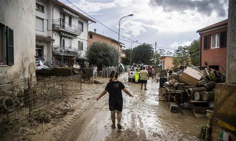 Alluvione Marche 10 Morti 3 Dispersi Tra Cui Un Bimbo Di 8 Anni