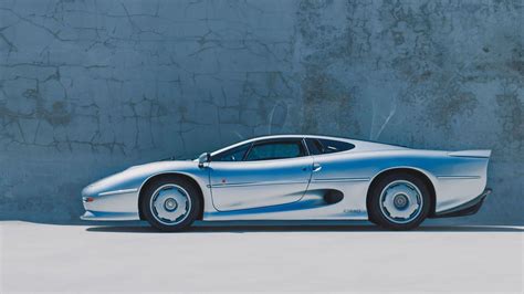 Jaguar Xj220 Wallpapers Top Free Jaguar Xj220 Backgrounds Wallpaperaccess