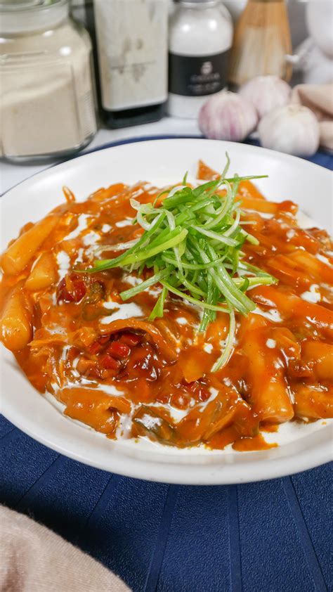 30 Minute Creamy Rose Tteokbokki Jecca Chantilly