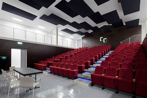 Solutions To Improve The Acoustics Of Theatres And Auditoriums