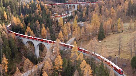 Le train le plus long du monde mesure 2 km et vient dêtre inauguré en