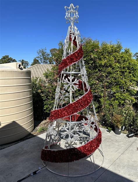 Led Red And White Snowflake Cone Tree Rope Light Motif