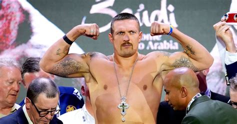 Oleksandr Usyk's weight was announced wrongly for Tyson Fury undisputed ...