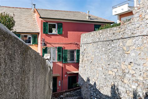 Casa Indipendente Di Lusso In Vendita A Genova Via Al Capo Di Santa