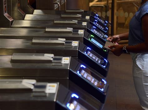 60 more subway stations will get MTA’s tap-to-pay system this month | 6sqft