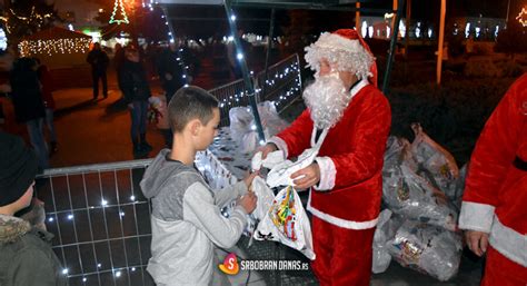 Badnji Dan Na Trgu Slobode Uz Paketi E Srbobran Danas