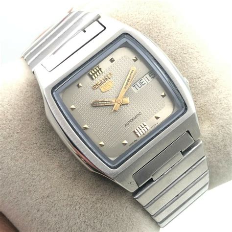 Vintage Men S Seiko 5 7009 5860 34mm Automatic D D Japan Made Wrist