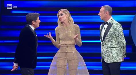 Sanremo 2023 Il Vestito Di Chiara Ferragni A Campana