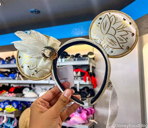 You Can Finally Get These Pairs Of Minnie Ears In Disney World