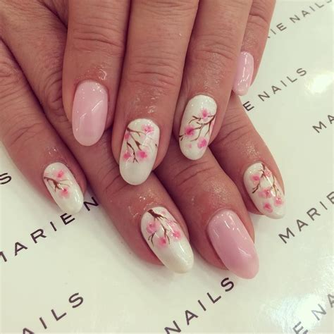 Japanese Cherry Blossom Nail Designs For Spring Ongles De Printemps