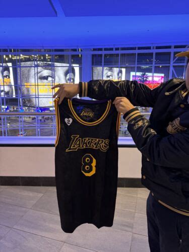 Lakers Kobe Bryant Statue Night Jersey Giveaway In Hand Ebay