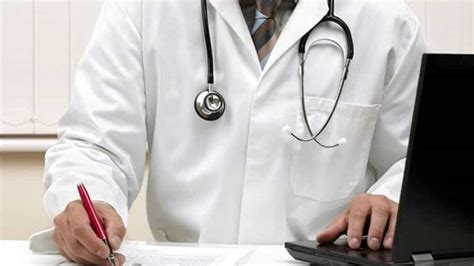 Scoperto Falso Medico Allospedale Di Frosinone Era In Servizio Senza