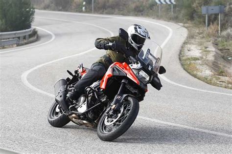 Suzuki V Strom Xt First Ride Review Rider Magazine