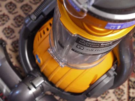 Upright Vacuum vs Canister Vacuum: Which is Better for You | HomeViable