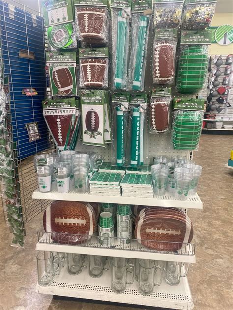 party supplies at dollar tree 10