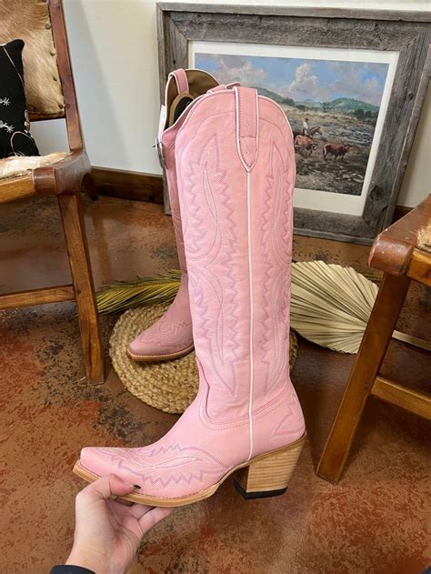 Ariat Pink Casanova Boots In 2023 Cute Cowgirl Boots Pink Cowgirl Boots Leather Cowgirl Boots