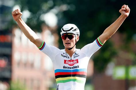 Cyclo Cross Mathieu Van Der Poel En D Monstration Pour Son Retour