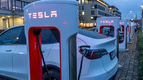 Sicherheitsforscher Zeigen Wie Sich Ein Tesla Stehlen Lässt