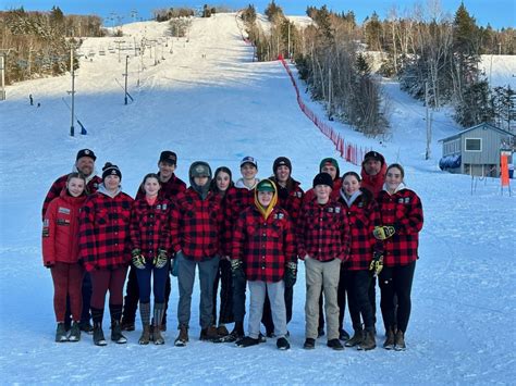 Club de ski de compétition du Mont Farlagne L équipe en met plein la