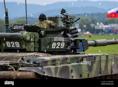 Soviet machine gun crew hi-res stock photography and images - Alamy