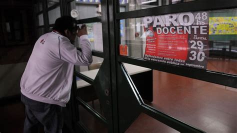 Alto Acatamiento Al Paro De Los Docentes Porteños