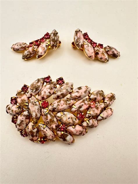 Rare Pink Marbled Marquise Cabochons With Pink Rhines Gem