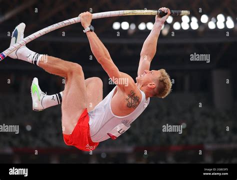 Tokyo Japan Rd Aug Piotr Lisek Of Poland Competes During The