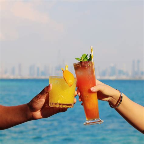 Daily Happy Hour - Helios - Anantara World Islands Dubai Resort - dizzer