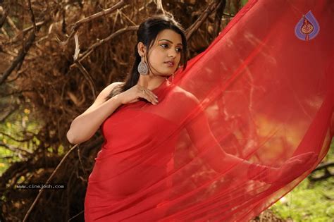 Tashu Kaushik Hot Photos Photo Of