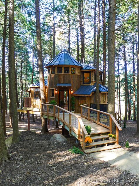 Treehouse Masters Season 10, Episode 1: Magical Maine Getaway - Nelson Treehouse