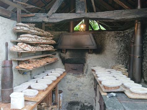 Brot Backen Wie Fr Her Wie Ein Junger B Cker Ein Altes Handwerk Neu Belebt