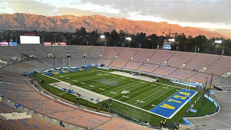 Gophers 'really excited' for first trip to Rose Bowl Stadium since 1962