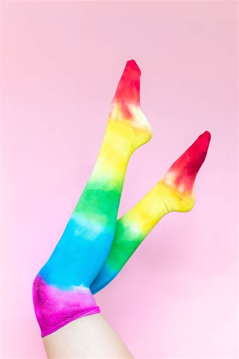 How To Tie Dye Socks The Easy Way | Tie Dye Your Summer