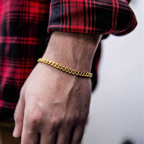 Cuban Link Bracelet in Yellow Gold - 5mm – The GLD Shop