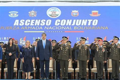 Maduro ratifica a Padrino López como ministro de la Defensa