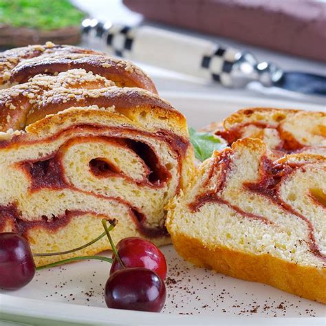 Recette Gâteau zébré à la vanille et confiture de cerises facile rapide