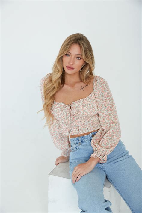 Suzie Floral Crop Top • Shop American Threads Women S Trendy Online Boutique