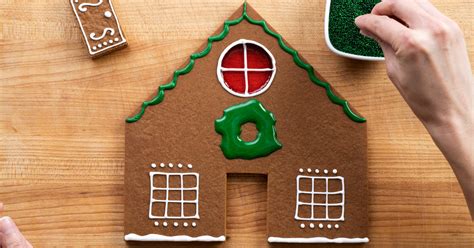 How To Make A Gingerbread House The New York Times