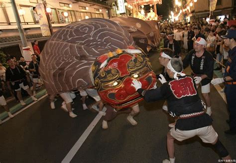 写真ギャラリー2枚め｜迫力の夏祭りを体験、昭和レトロな戸倉上山田温泉の登録有形文化財に泊まる 旅のプロが教える、1度は行きたい国内旅行（第6回 ...