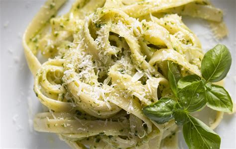 Fettuccine Al Pesto A Genovese Tradition Giangis Kitchen