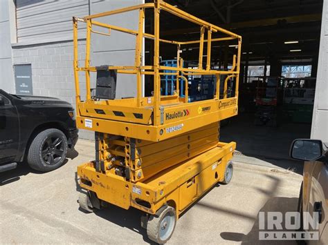 2015 Haulotte Compact 3347E Electric Scissor Lift In Detroit Michigan