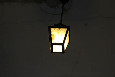 무료 이미지 : 빛, 화이트, 천장, 칸델라, 어둠, 가로등, 램프, 검은, 노랑, 조명, 전등 5184x3456 ...