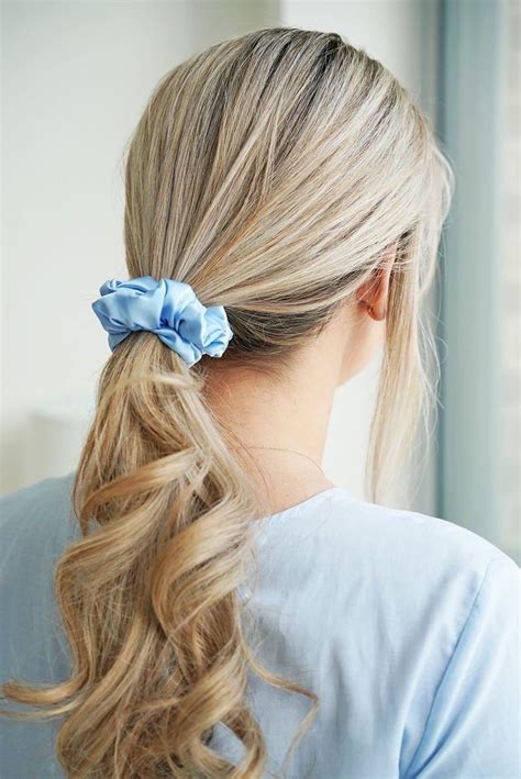 Pin By Serpil Serdar On Turkuaz Scrunchie Hairstyles Hair