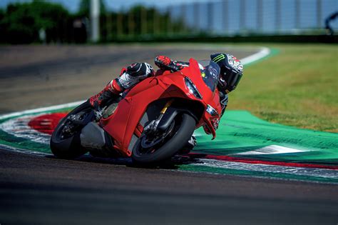 Motorrad Vergleich Bmw M Rr Vs Ducati Panigale V S