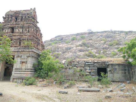 Tamilnadu Tourism: Saleeswarar Temple, Perumukkal, Villupuram