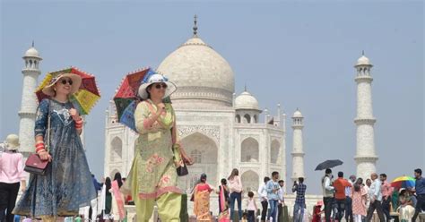 Von Delhi Taj Mahal Tagestour Mit Dem Auto Und Mittagessen GetYourGuide