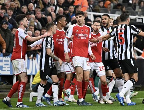 Epl Newcastle Inflict First Defeat On Arsenal Fernandes Rescues Man Utd