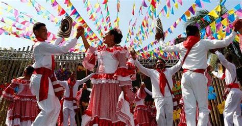 EL BAILE BAILES TÍPICOS EN COLOMBIA