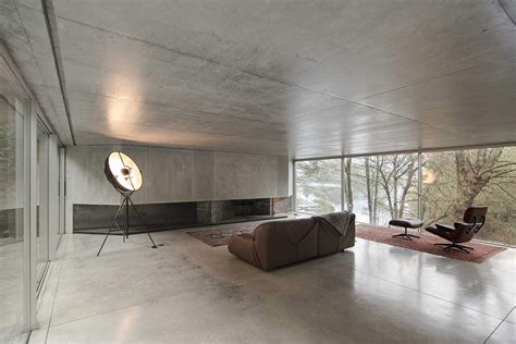 Concrete Architecture